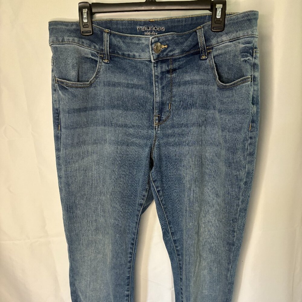 Maurices Mid-Rise Jeans with design on ankle folds- Size 18w Regular